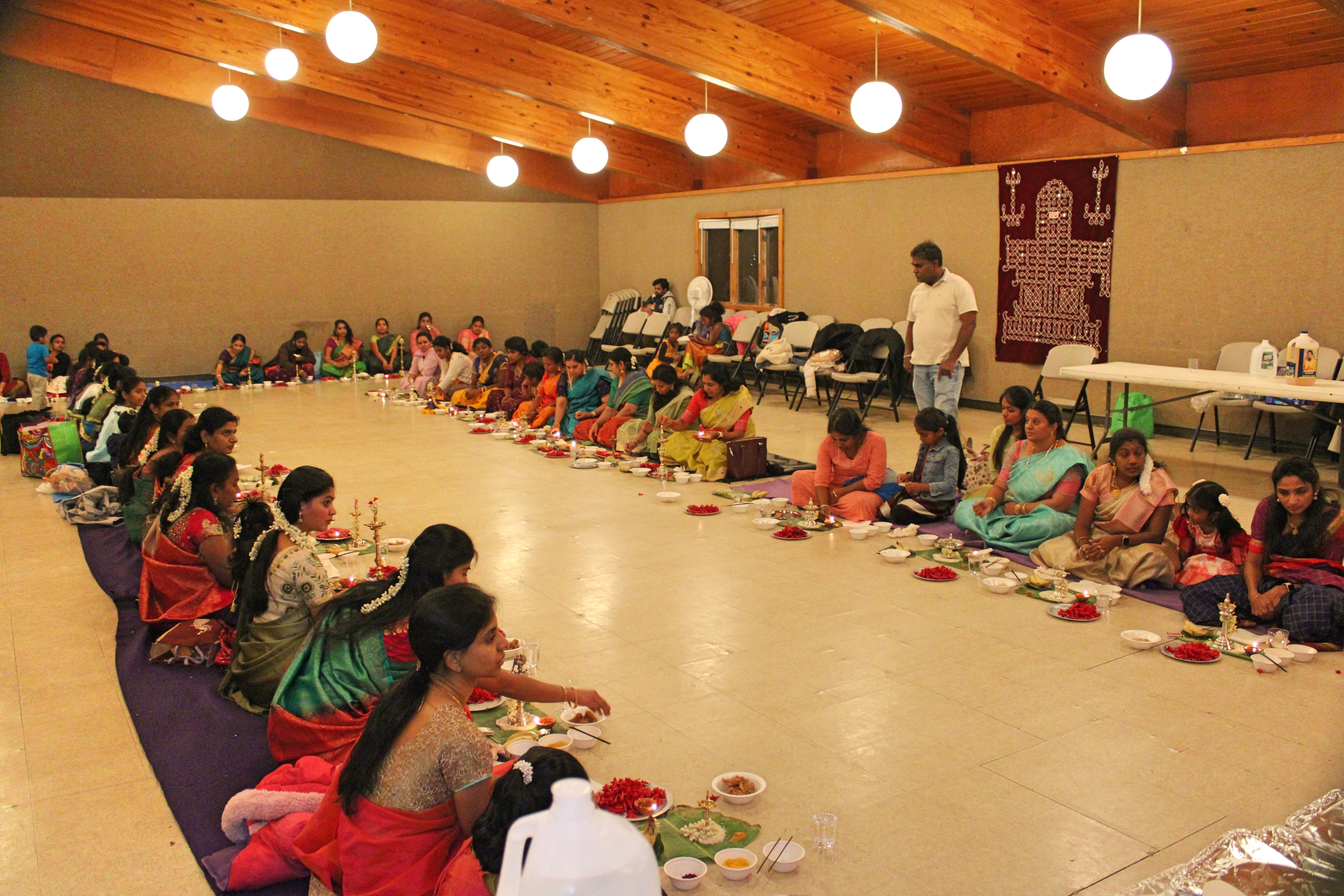 https://www.svtm.org/images/Photos/Lamppooja/lamp_poojai1-min.jpg
